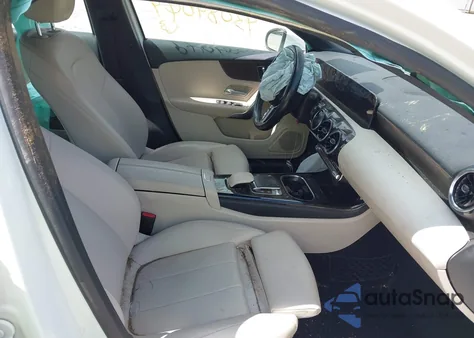 2019 Mercedes-Benz A 220 4Matic из США, поврежденный, VIN WDD3G4FB4KW005622